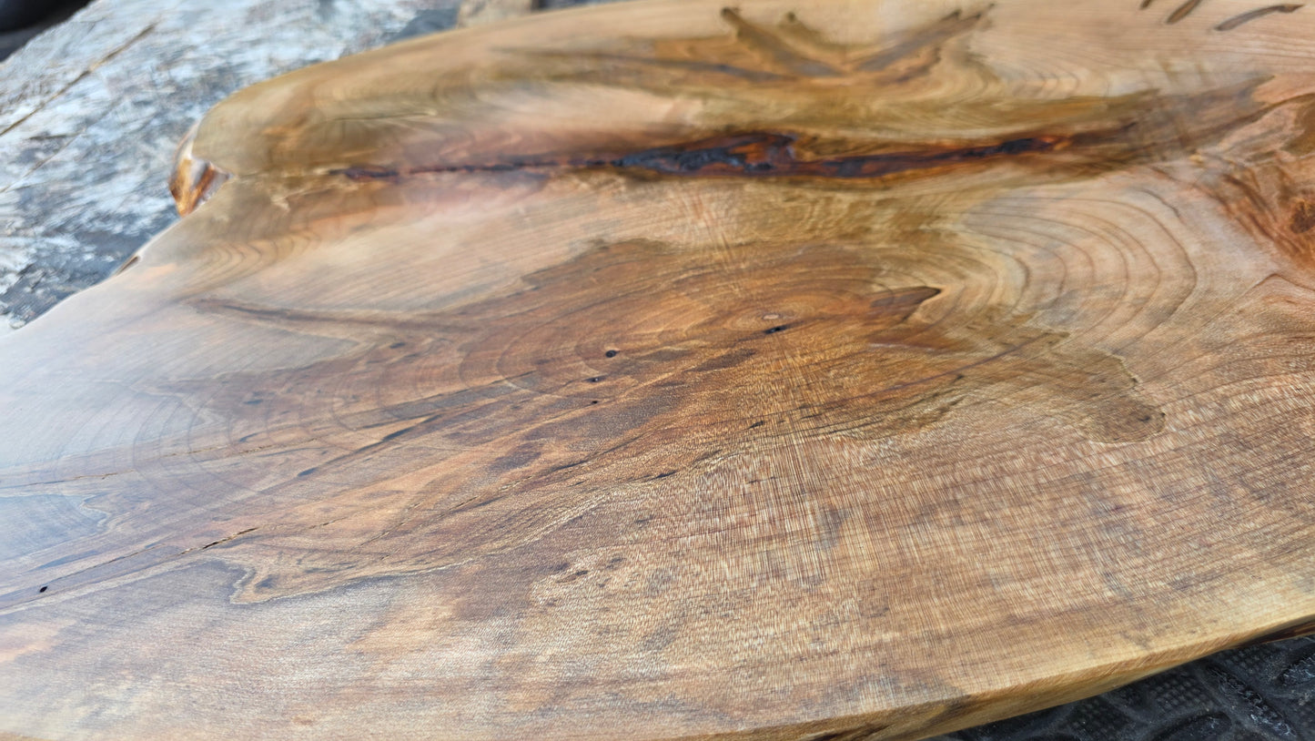 Pièce unique en érable pour table basse ou étagère/console d'entrée