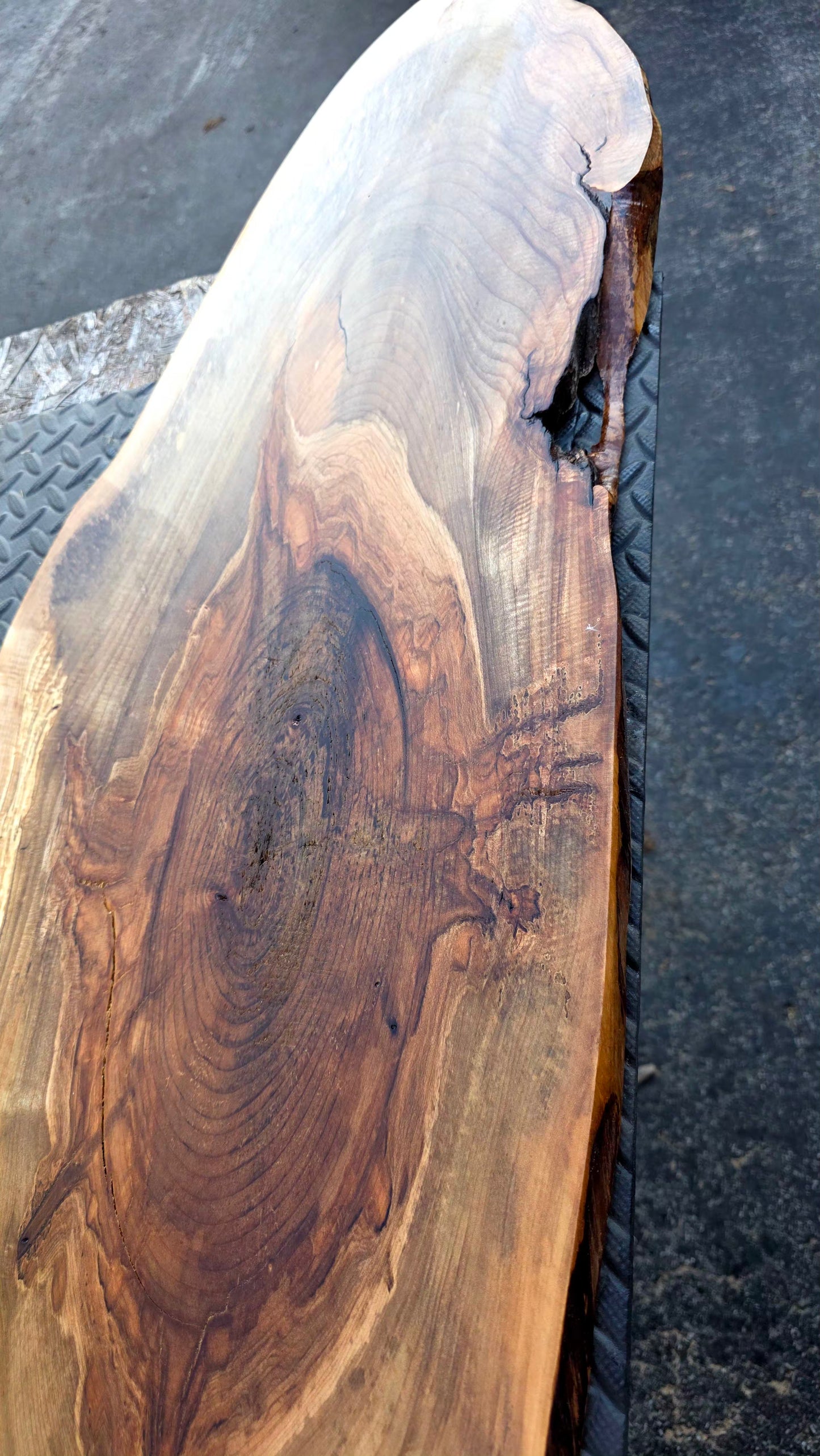 Pièce unique en érable pour table à café ou étagère ou console en bois