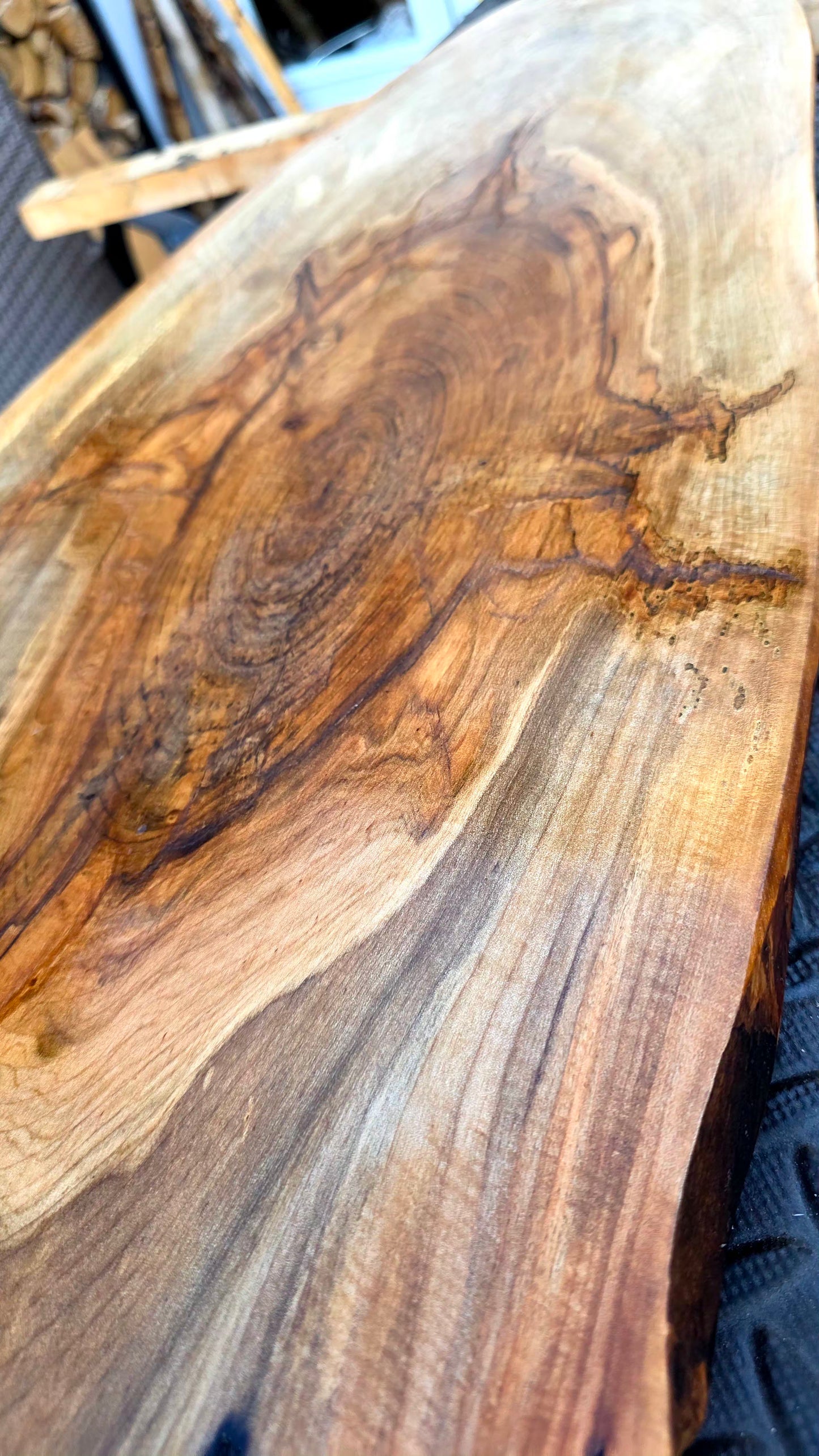 Pièce unique en érable pour table à café ou étagère ou console en bois