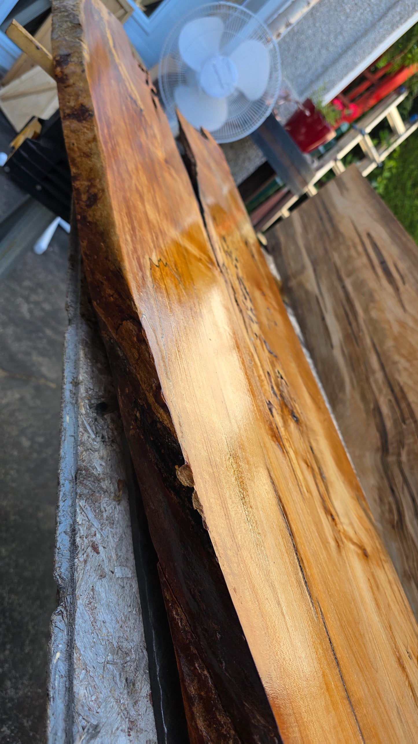 Slab en érable local pour faire une console/étagère